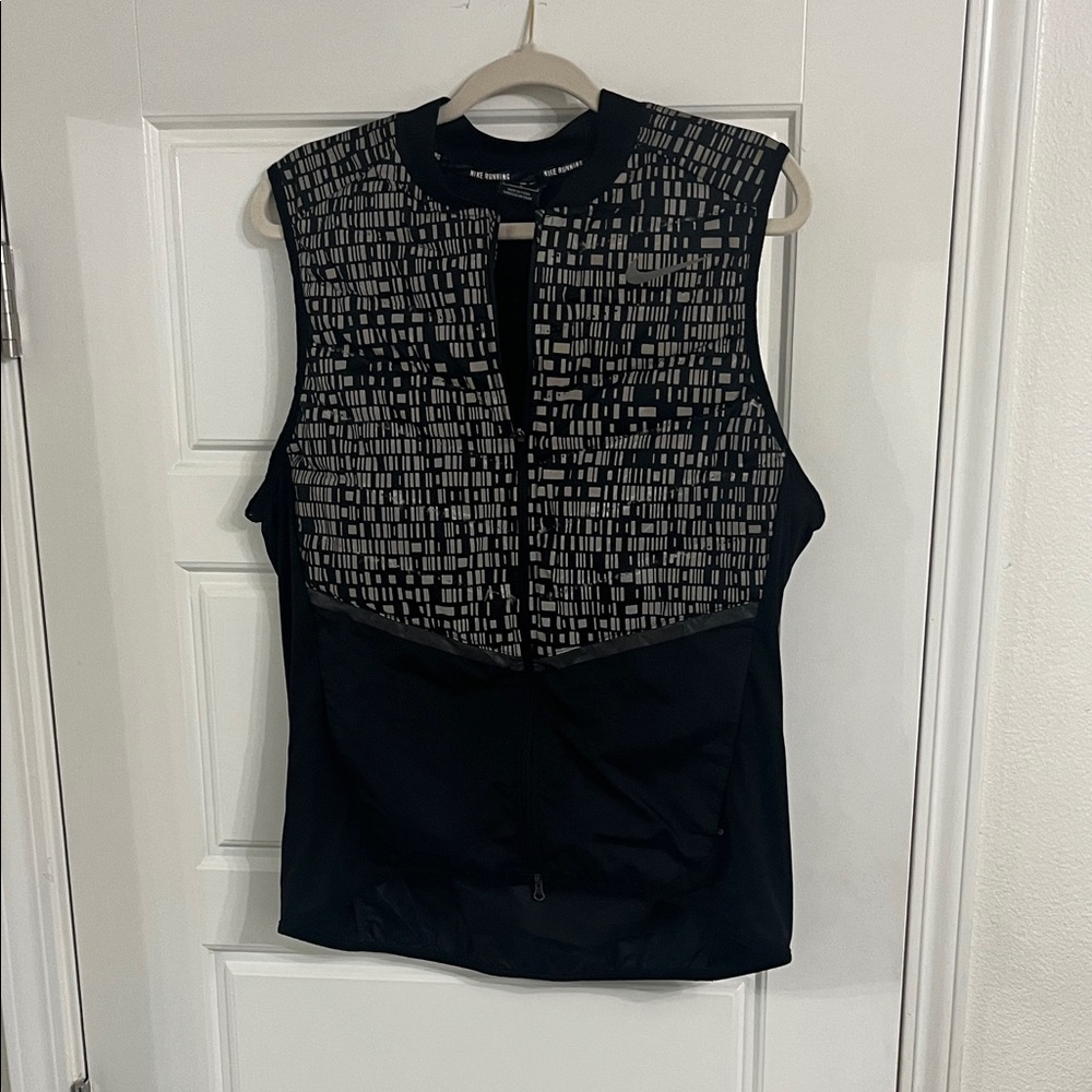 Nike Aeroloft Women's Black Running Vest - Size L